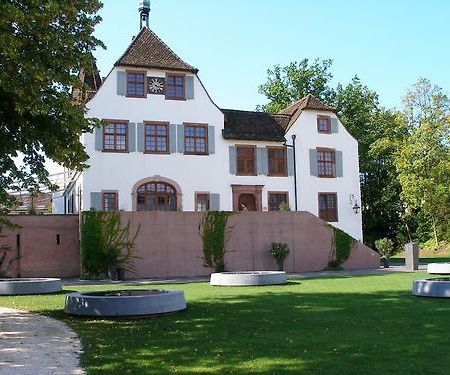 Hotel Castle Garden Binningen ภายนอก รูปภาพ